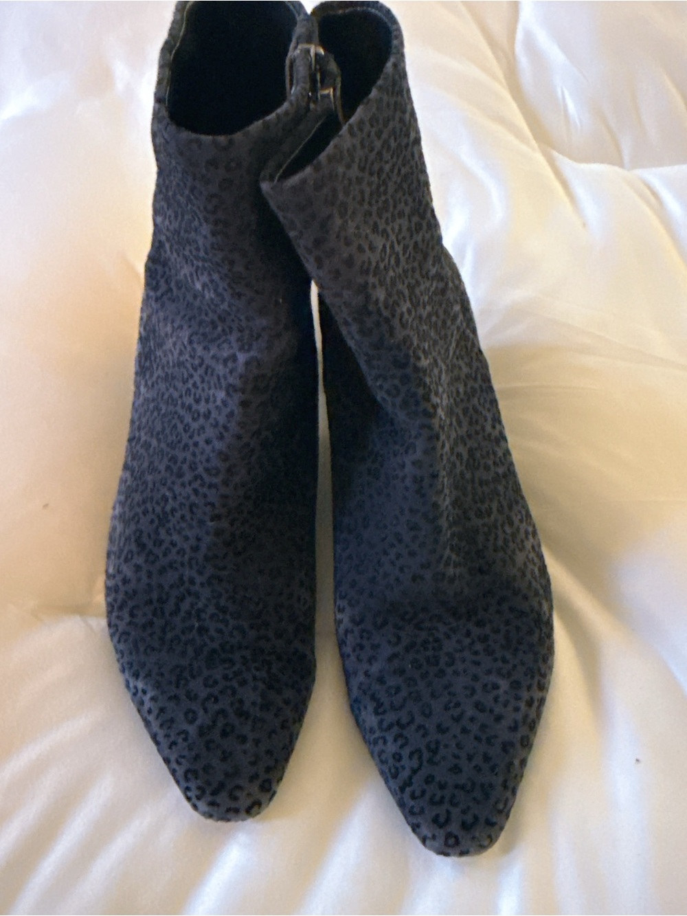 Donald J. Pliner Jae Leopard Print Hidden Wedge Ankle Boots Size 8M